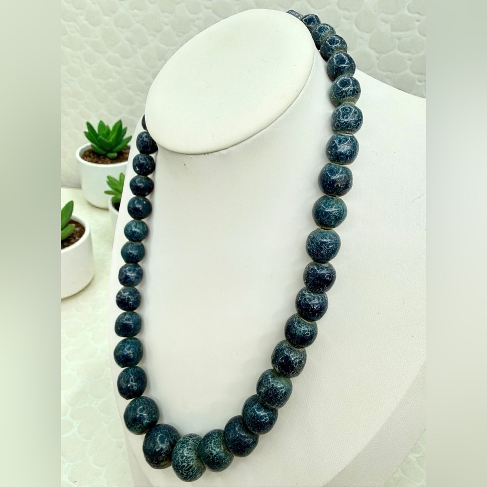 Vintage Blue Sponge Coral Graduated Necklace 16” Barrel Clasp 53.6g - Picture 7 of 17